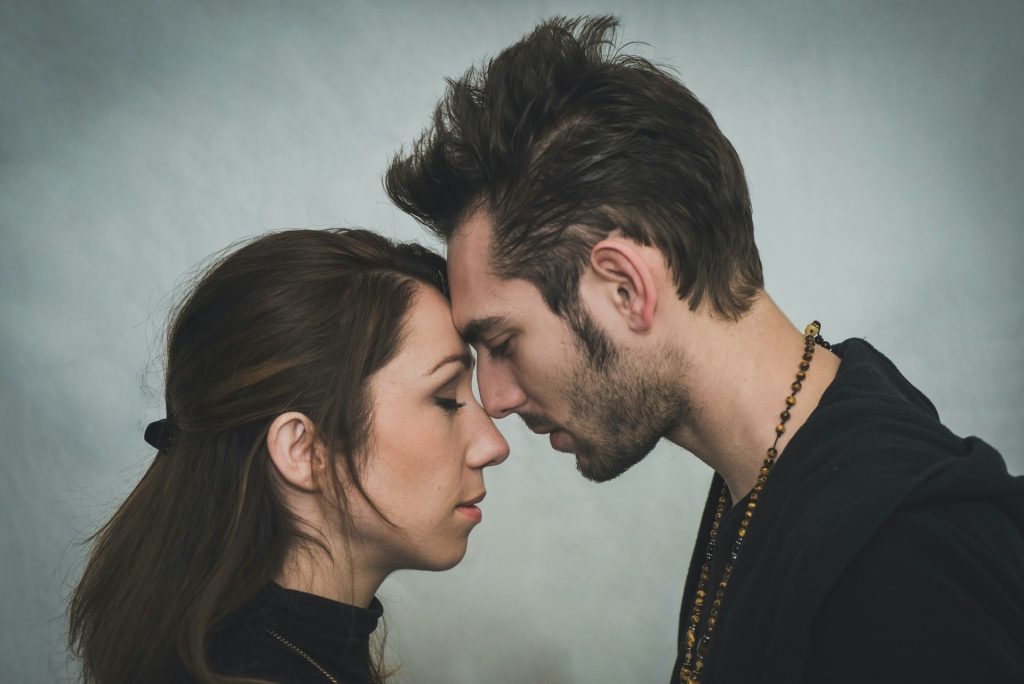 emotional conversations in relationships